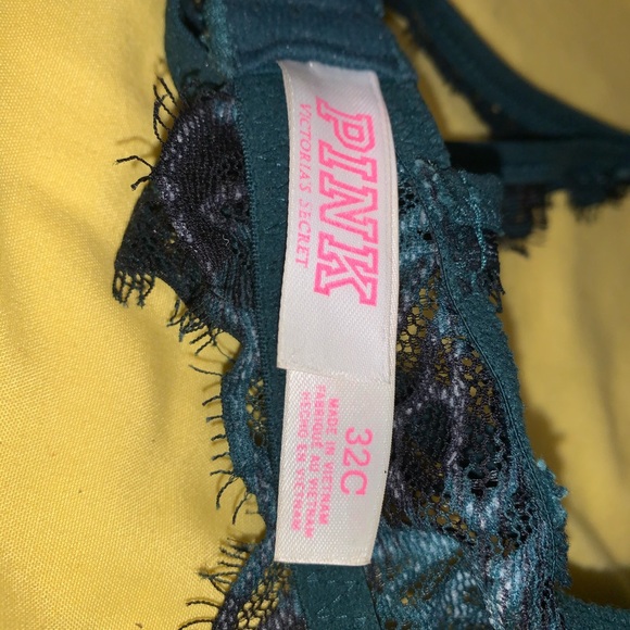 Pink bra - Picture 3 of 3